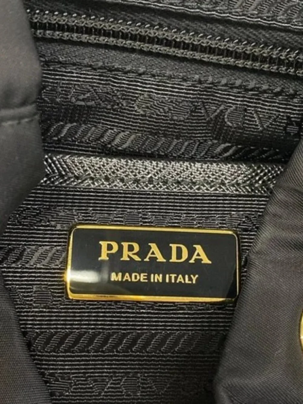 Prada actual colors